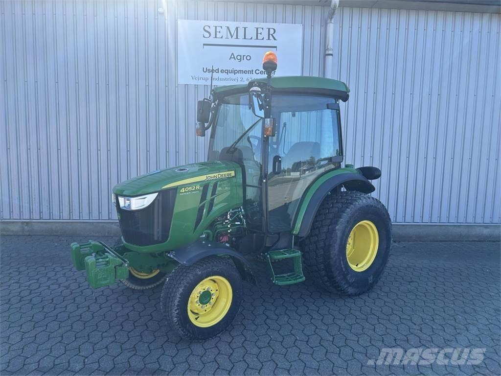 John Deere 4052R コンパクトトラクター