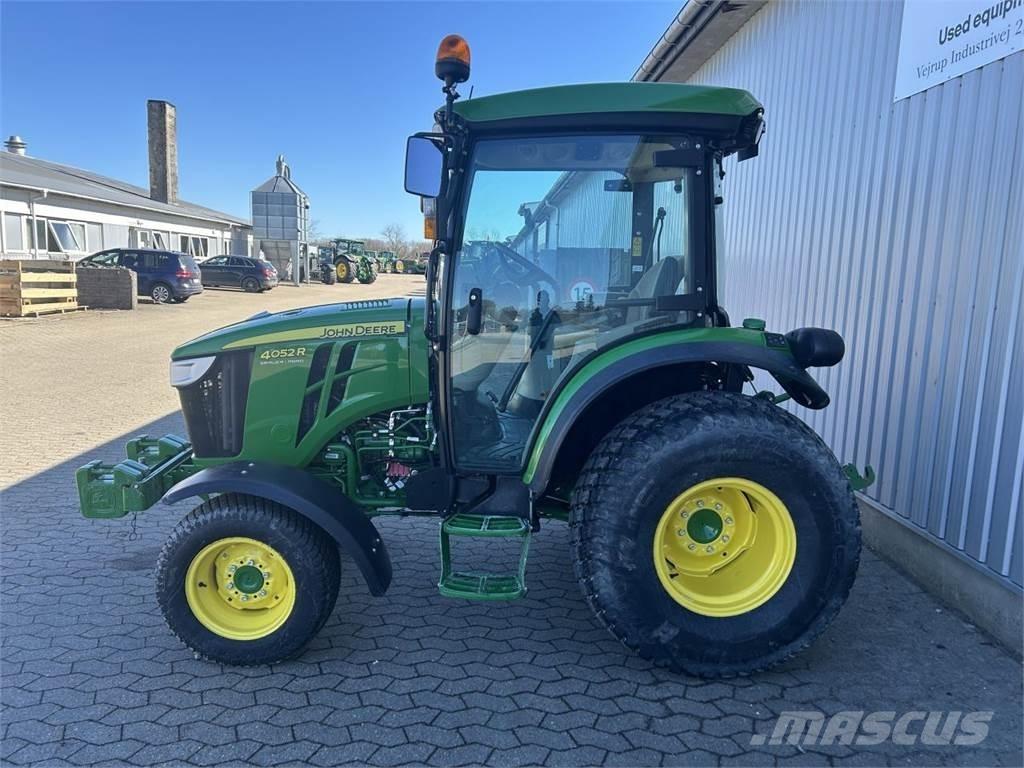 John Deere 4052R コンパクトトラクター