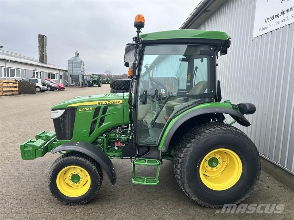 John Deere 4052R コンパクトトラクター