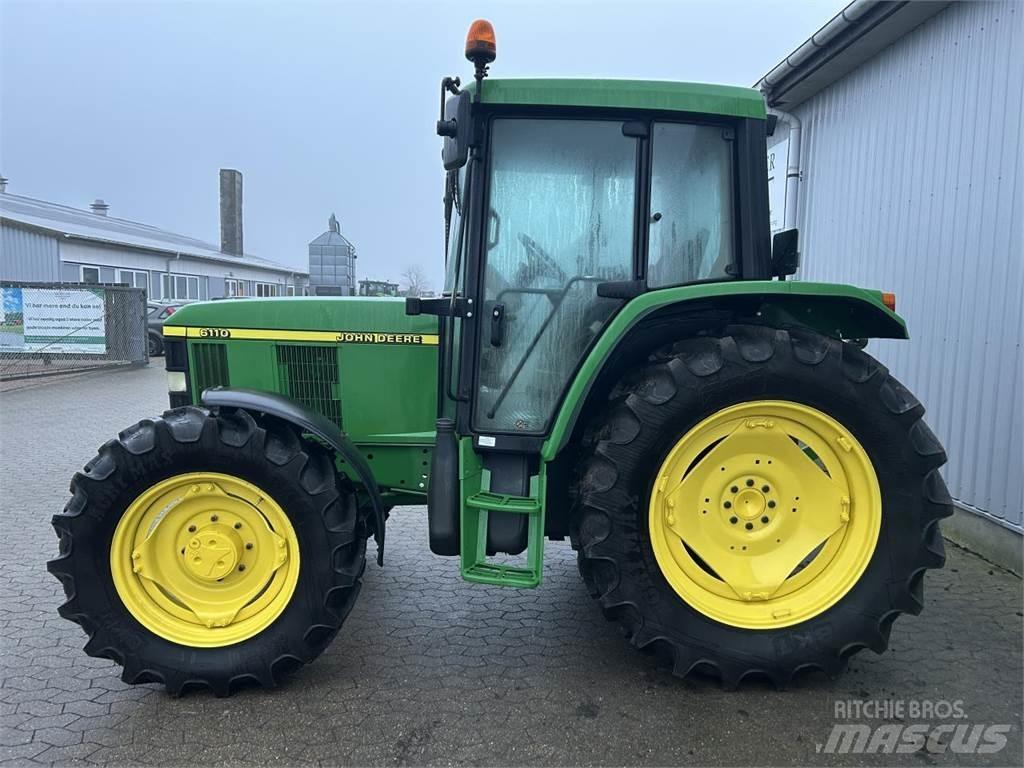 John Deere 6110 トラクター