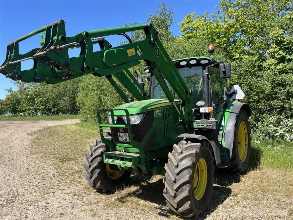 John Deere 6115 R トラクター