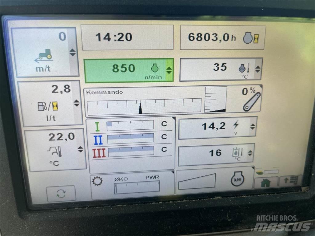 John Deere 6115 R トラクター