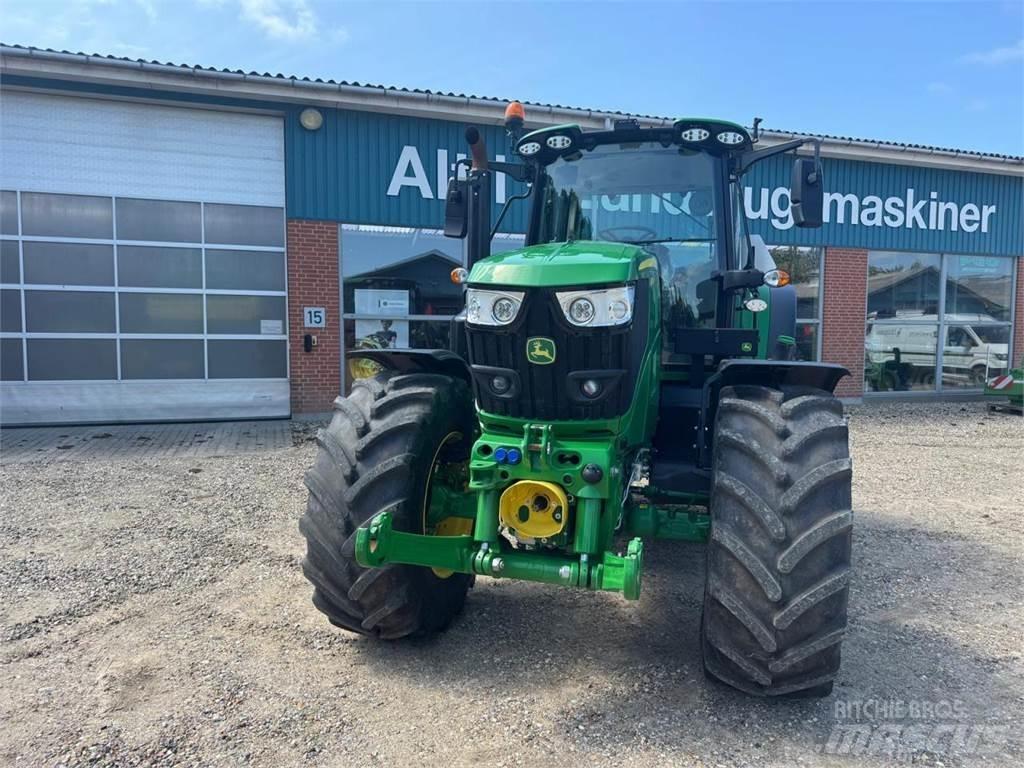 John Deere 6155M トラクター