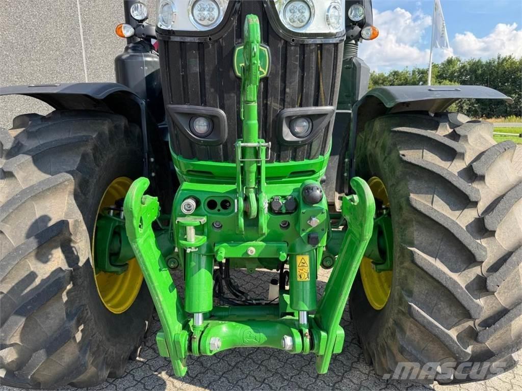 John Deere 6250R トラクター