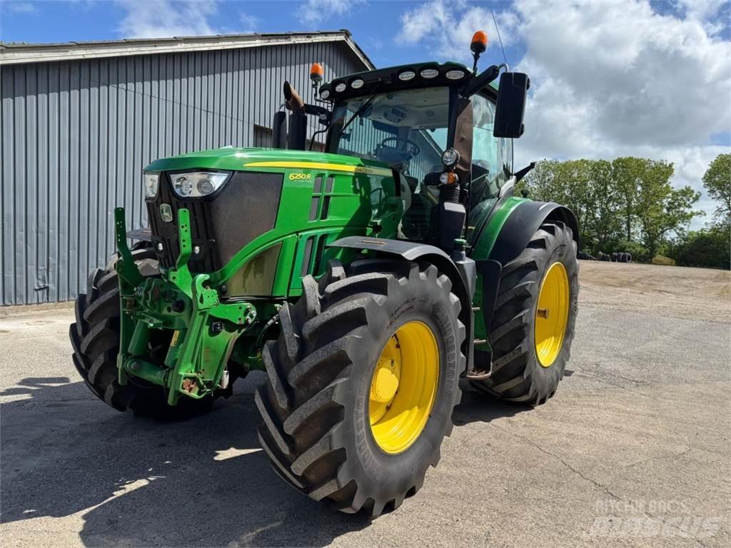 John Deere 6250R トラクター