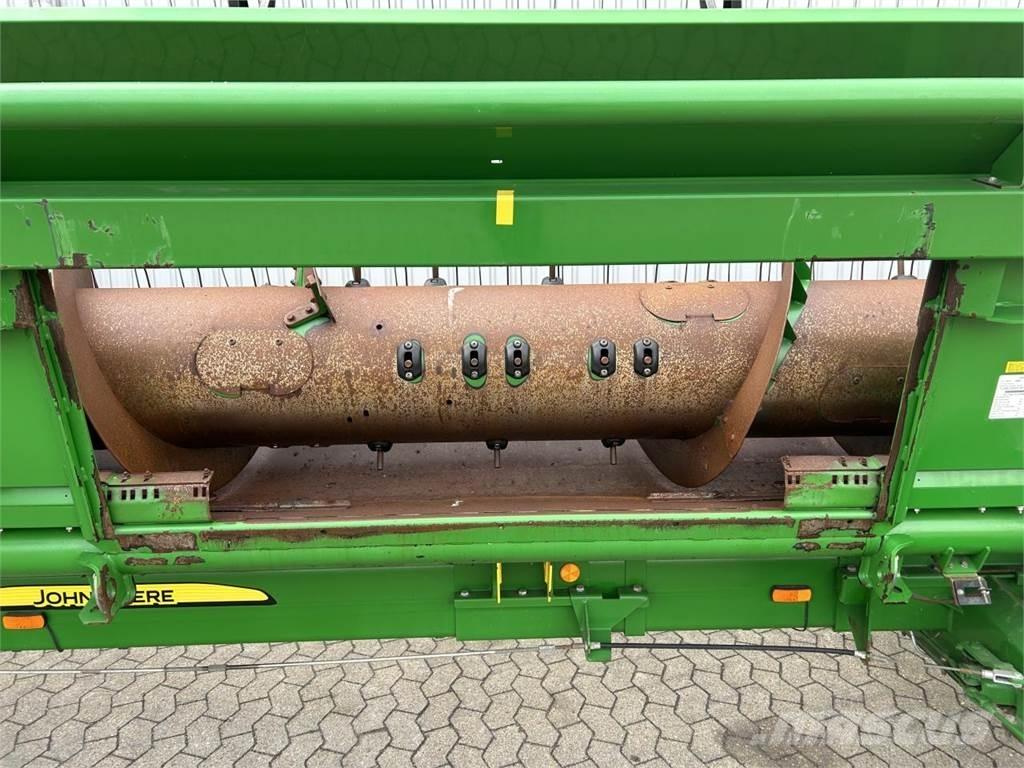 John Deere 635R コンバイン・ハーベスター・ヘッド