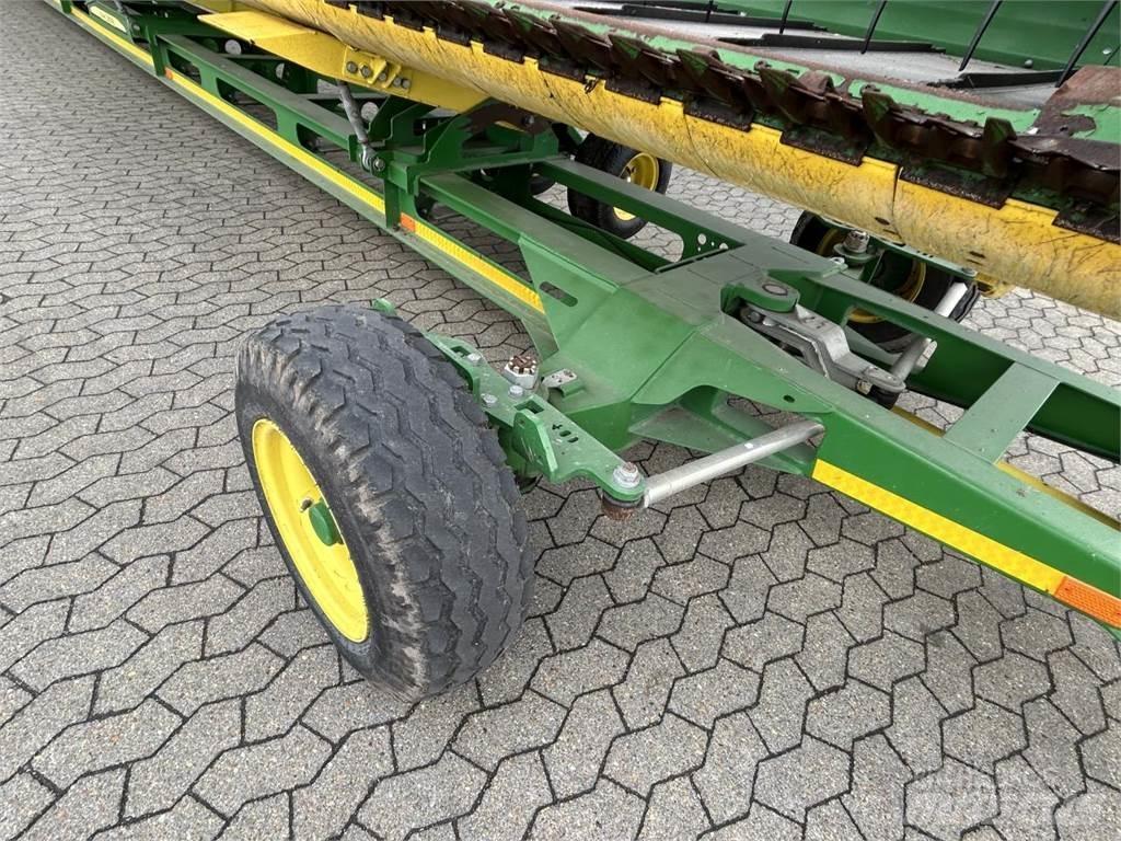 John Deere 640D コンバイン・ハーベスター・ヘッド