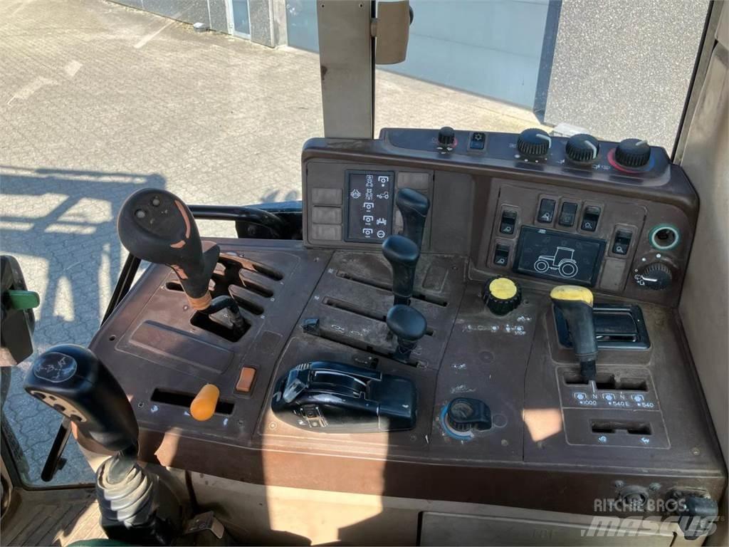 John Deere 6810 トラクター