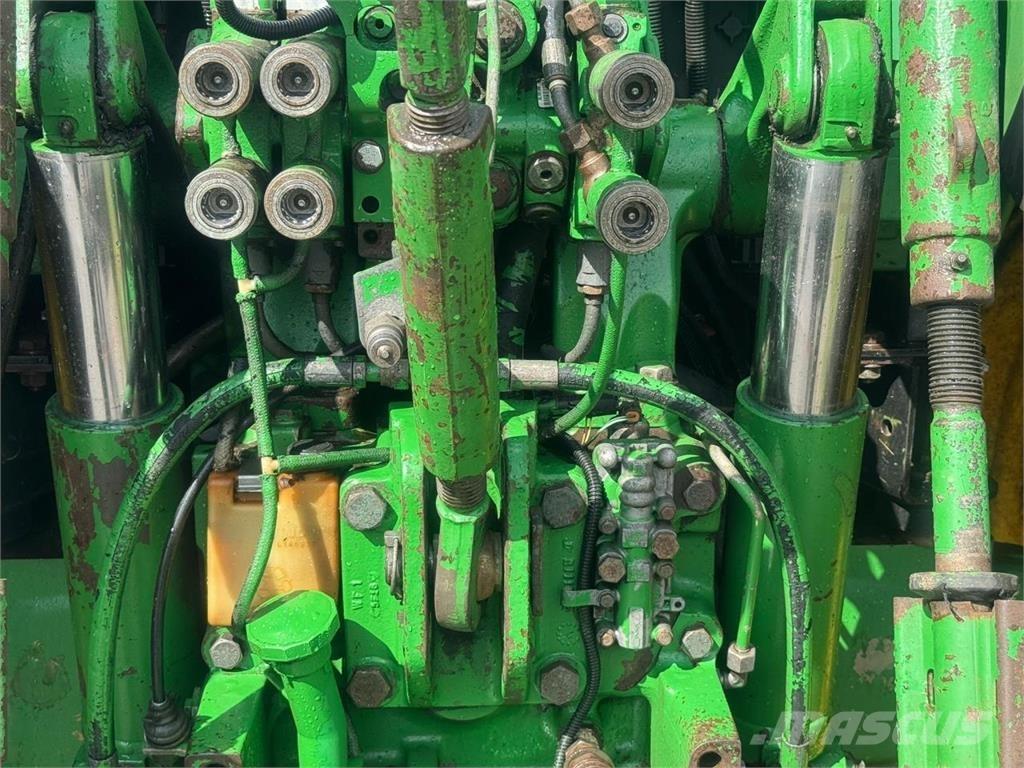 John Deere 6820 トラクター