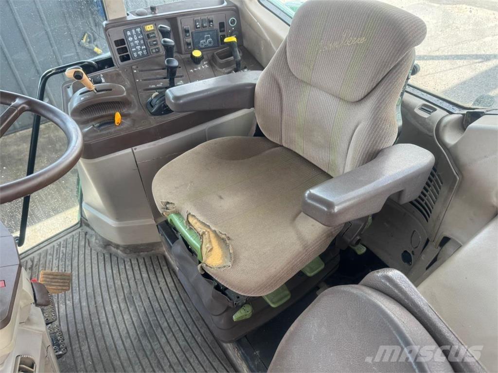 John Deere 6820 トラクター