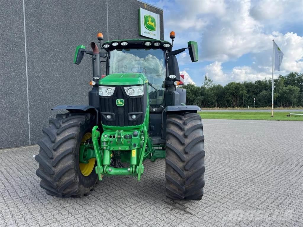 John Deere 6R 250 トラクター