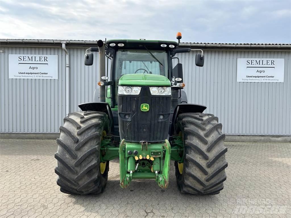 John Deere 7230R トラクター