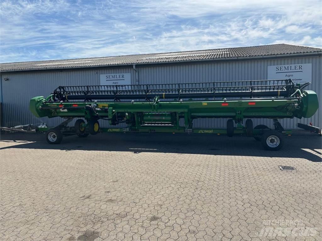 John Deere 735D コンバイン・ハーベスター・ヘッド