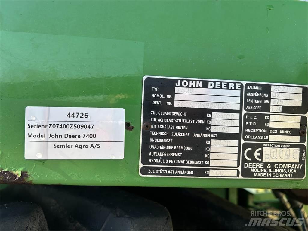 John Deere 7400 フォレージハーベスター