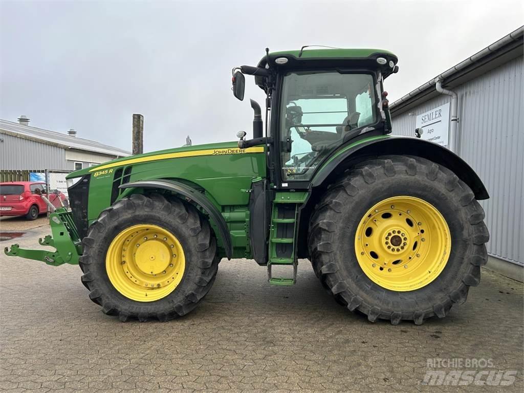 John Deere 8345R トラクター