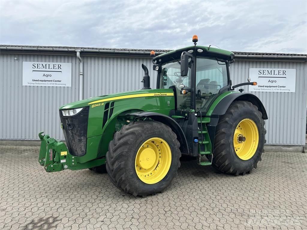 John Deere 8345R トラクター