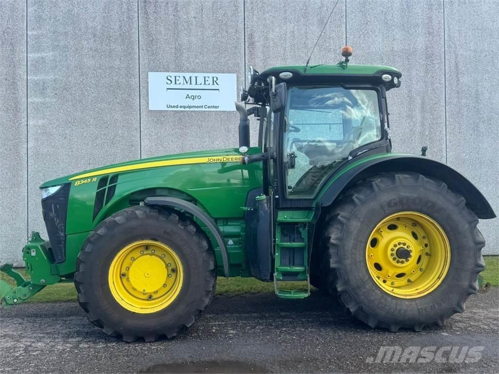 John Deere 8345R トラクター