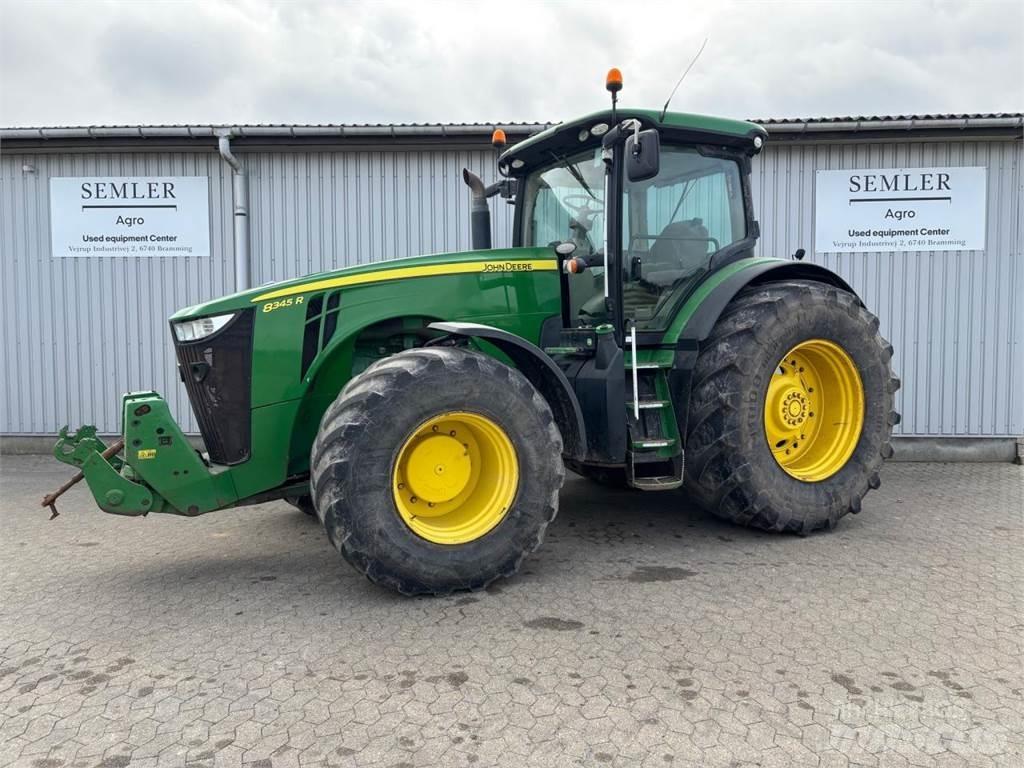 John Deere 8345R トラクター