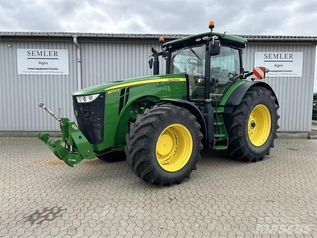 John Deere 8370R トラクター