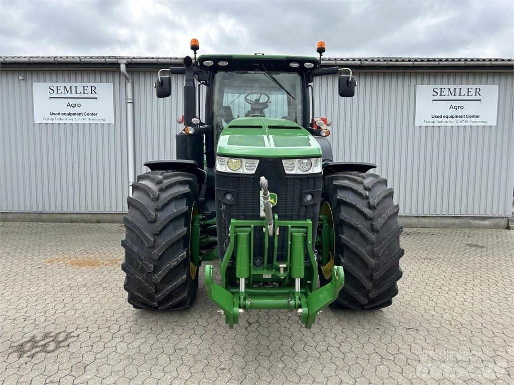 John Deere 8370R トラクター