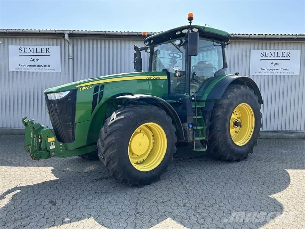 John Deere 8370R トラクター