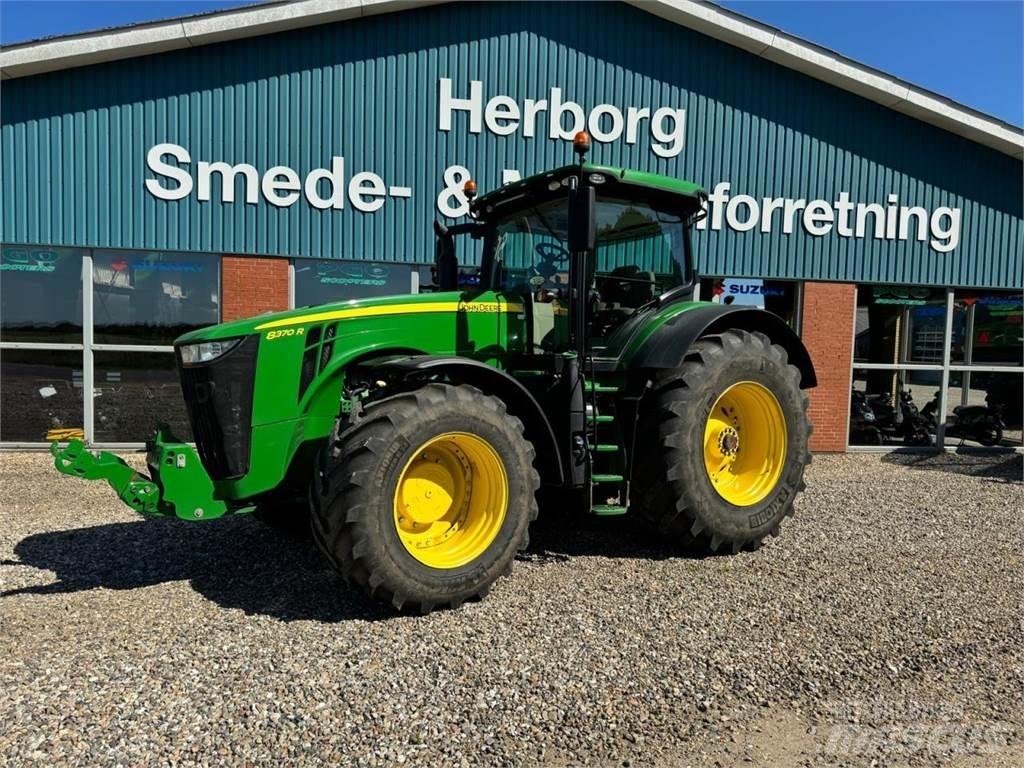 John Deere 8370R トラクター