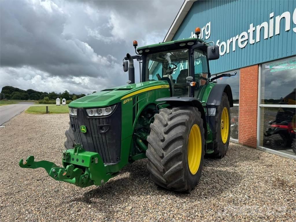 John Deere 8370R トラクター