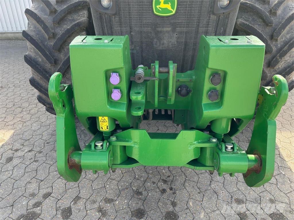 John Deere 8400R トラクター