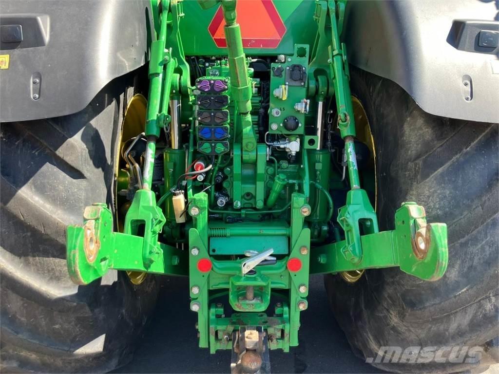 John Deere 8400R トラクター