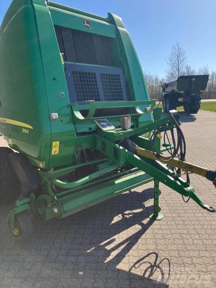 John Deere 864 ラウンドベーラー