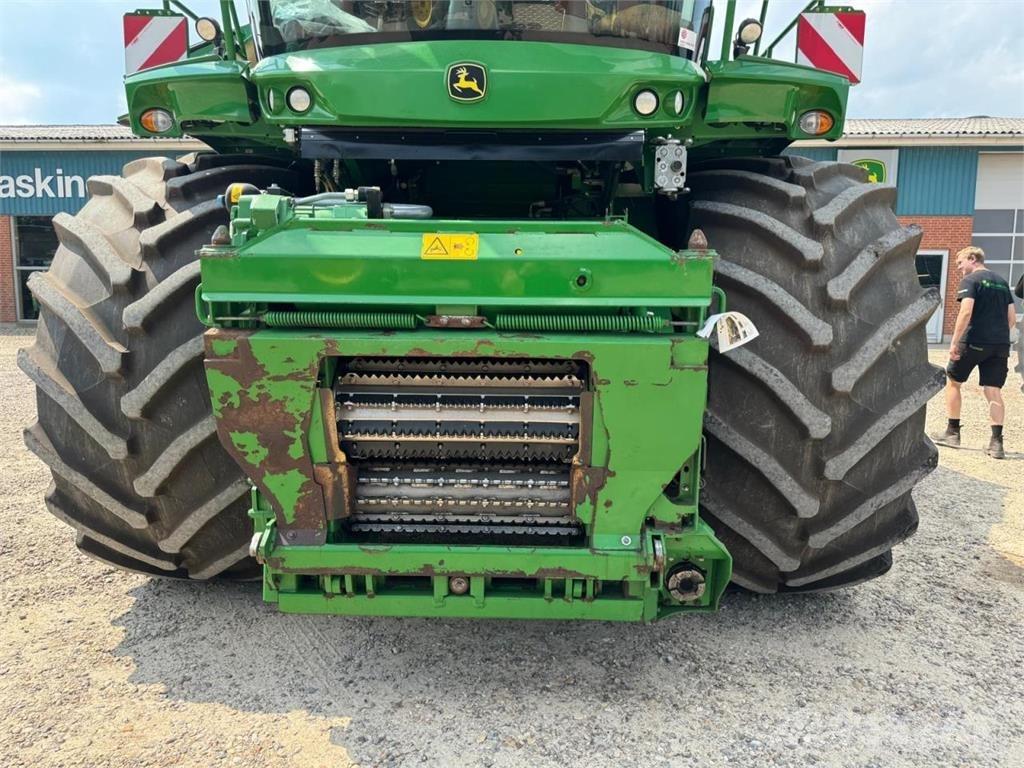 John Deere 8700 フォレージハーベスター