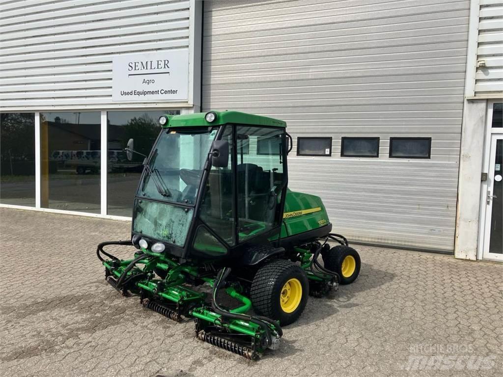 John Deere 8700 A フェアウェイモア/芝刈り機