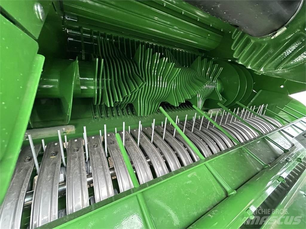 John Deere C441R ラウンドベーラー