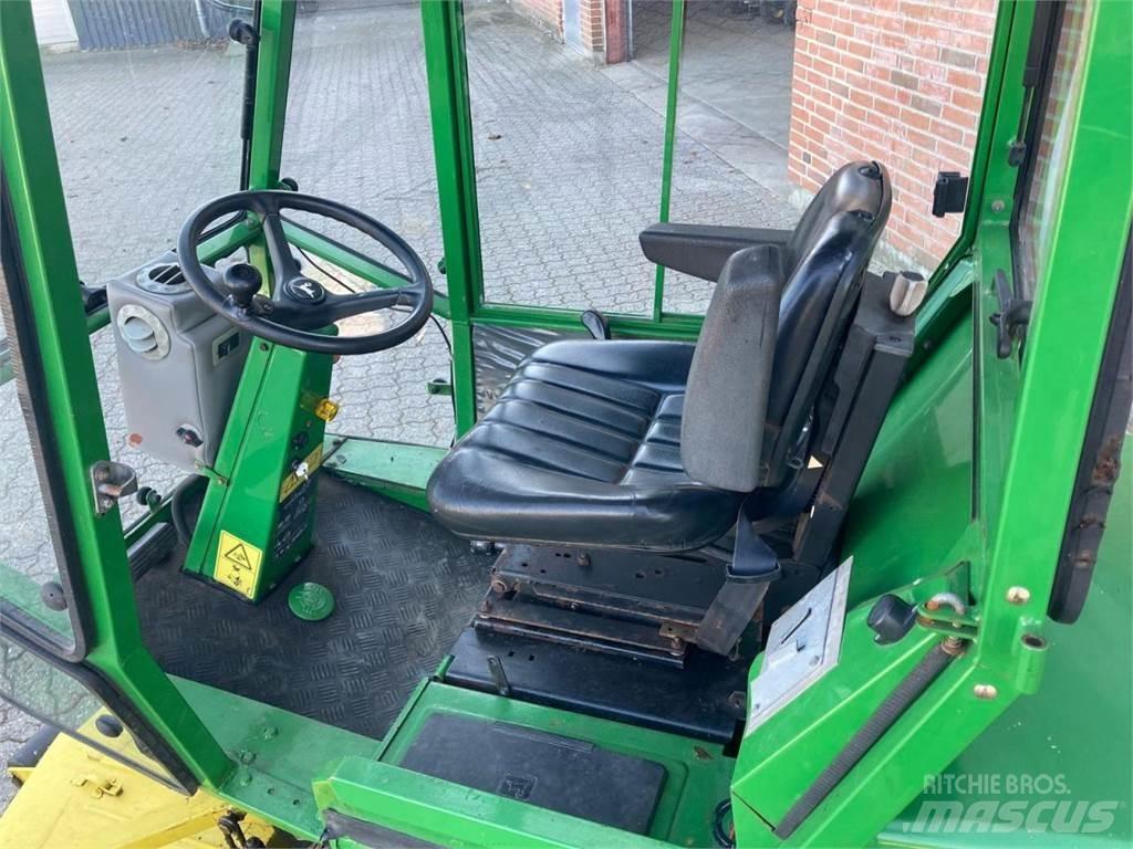 John Deere F935 コンパクトトラクター