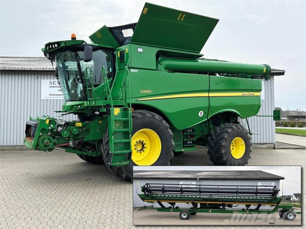 John Deere S685I コンバイン