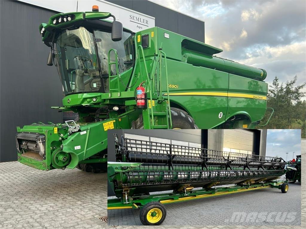 John Deere S690 コンバイン