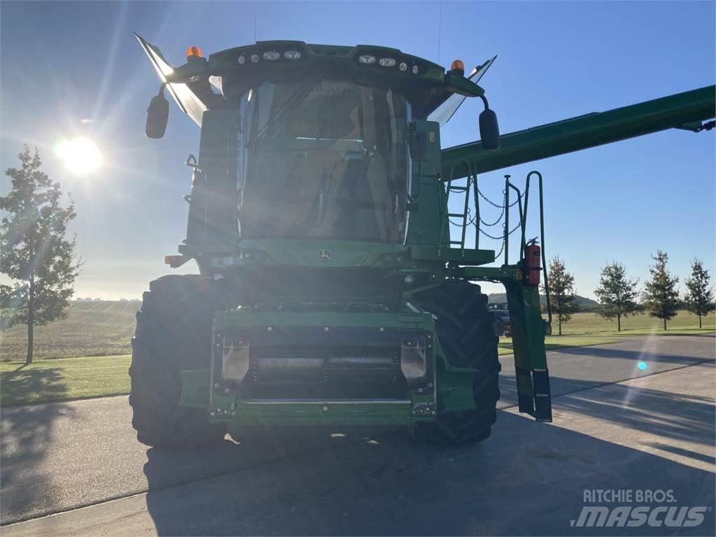 John Deere S690I コンバイン