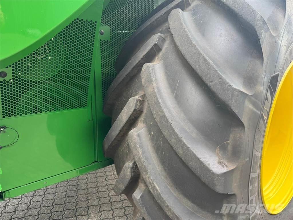 John Deere S790 コンバイン