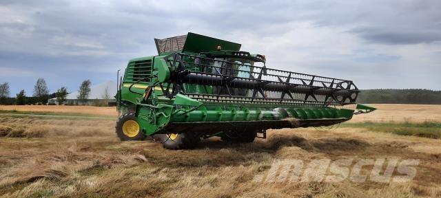 John Deere T660 コンバイン