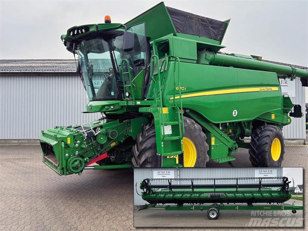 John Deere T670 コンバイン