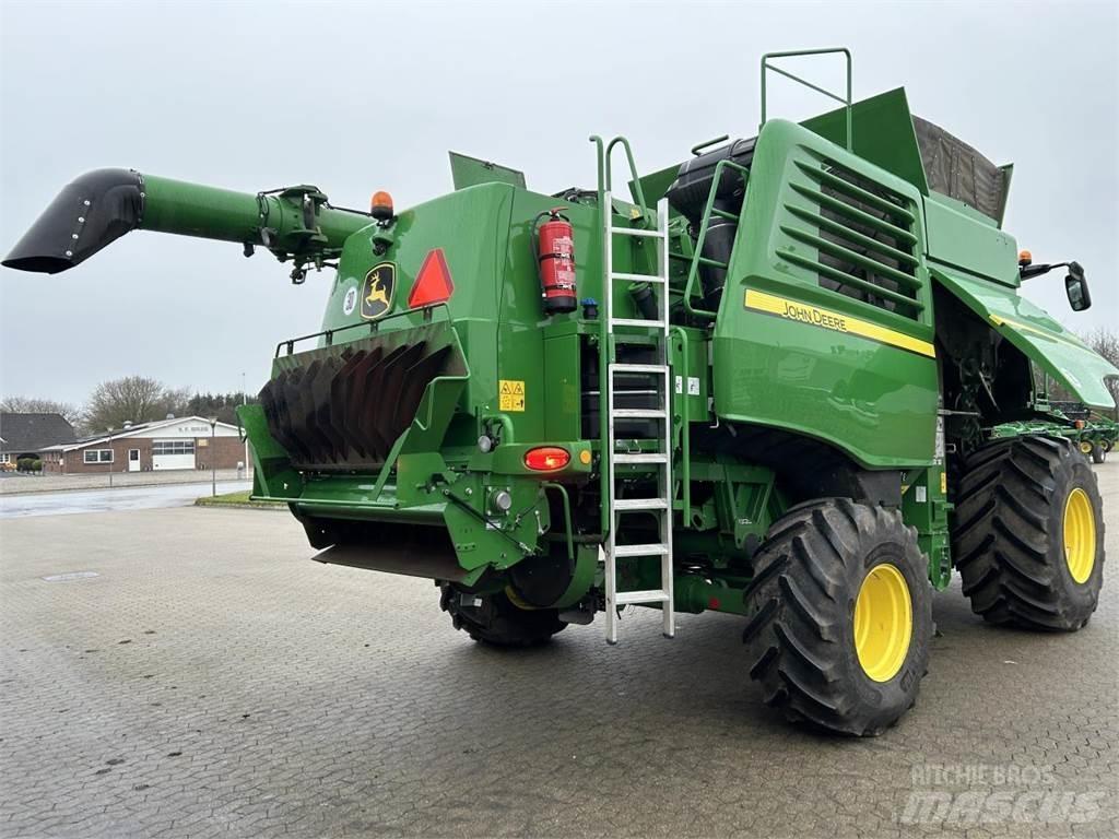 John Deere T670 コンバイン