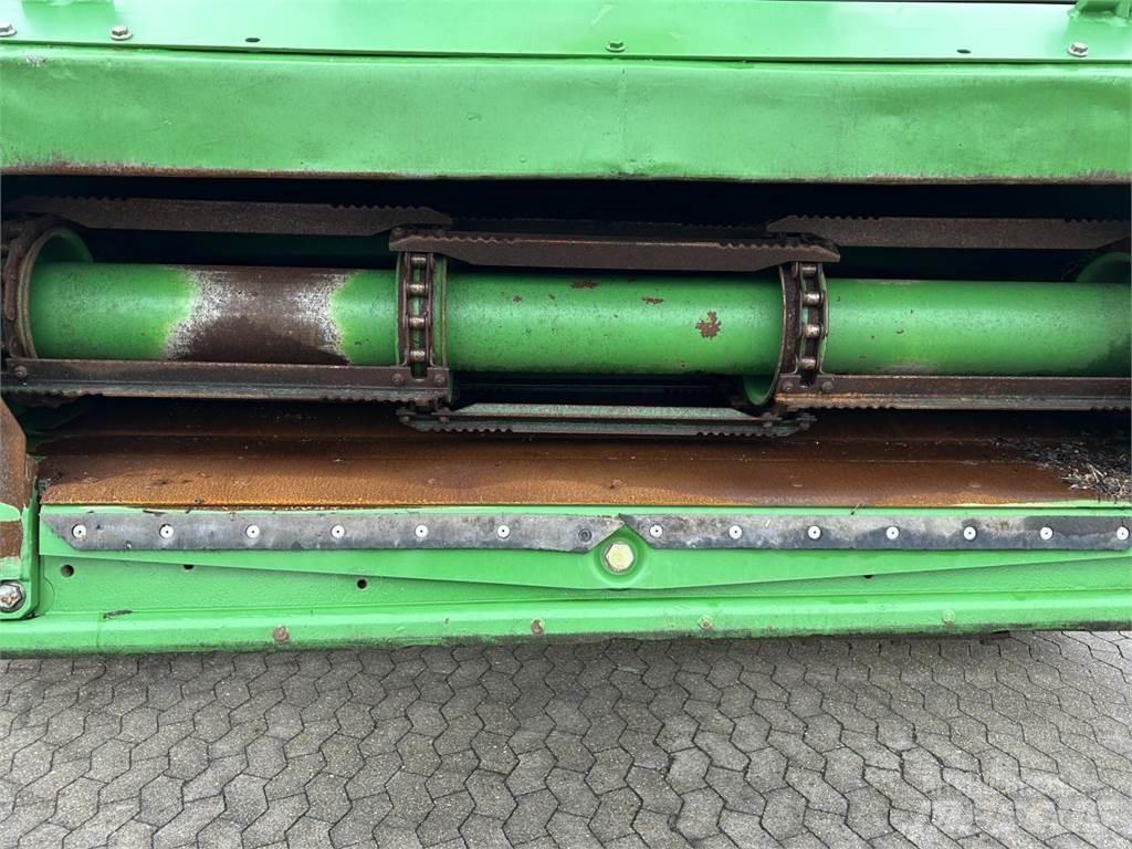 John Deere T670 コンバイン