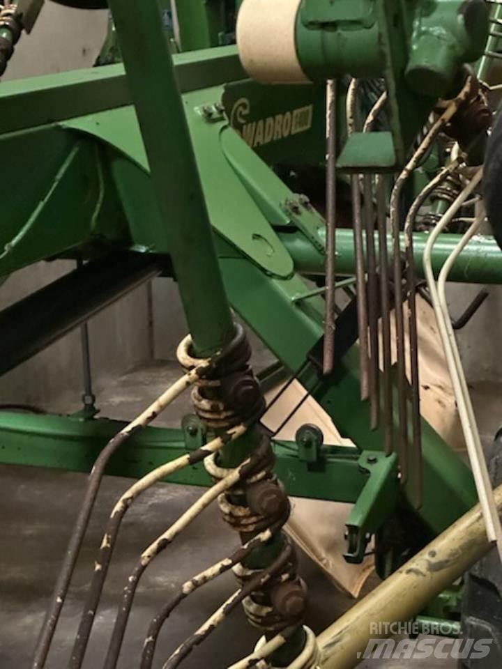 Krone SWADRO 1400 テッダー・テッダーレーキ