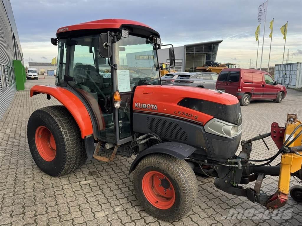 Kubota 5740 コンパクトトラクター