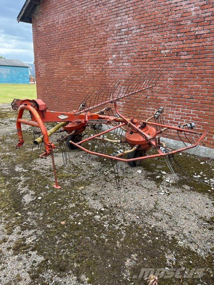 Kuhn GSR 25 N テッダー・テッダーレーキ