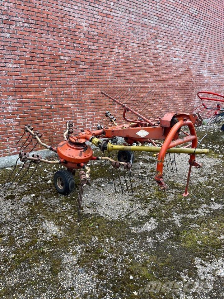 Kuhn GSR 25 N テッダー・テッダーレーキ