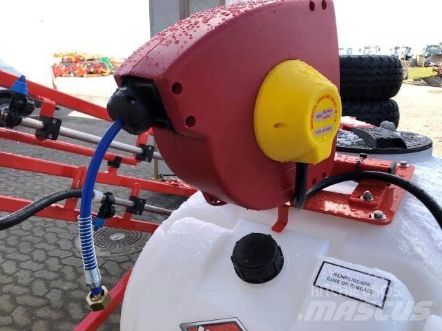 Kuhn P300 グランド整備機械-その他