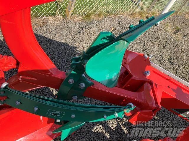 Kverneland 150 S リバーシブルプラウ