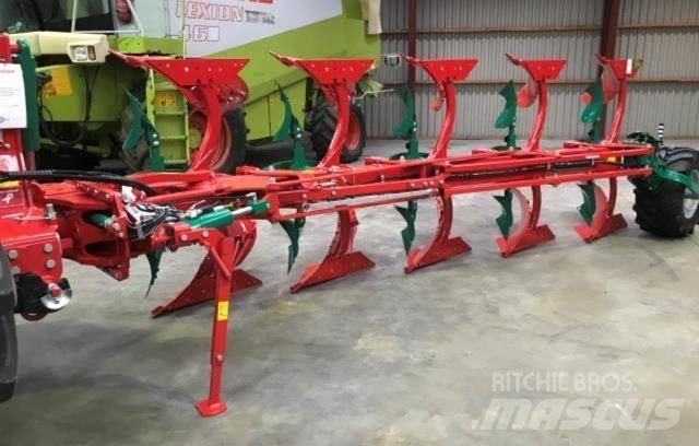 Kverneland 3300S リバーシブルプラウ
