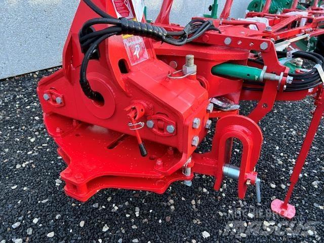 Kverneland 3300S リバーシブルプラウ